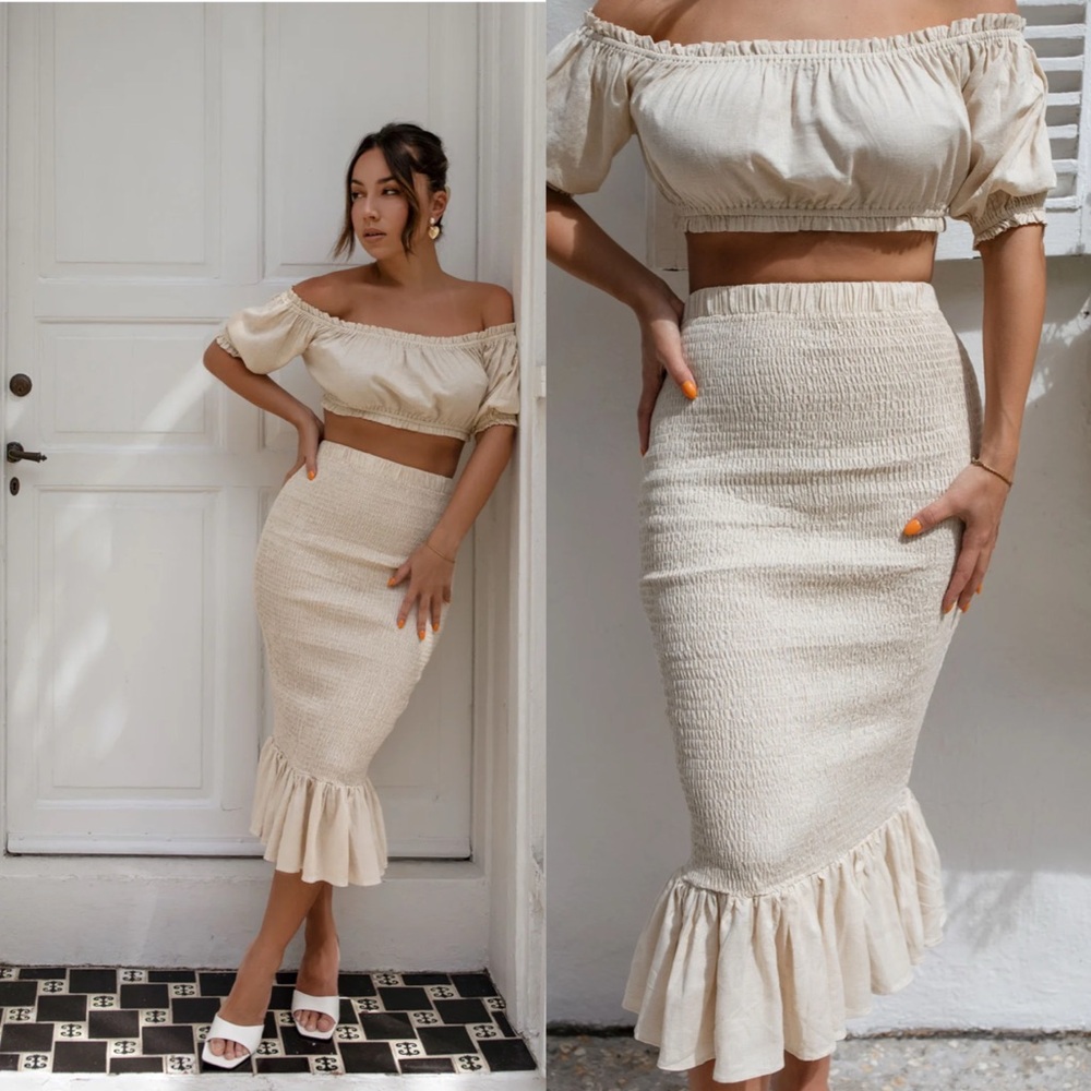NWOT Petal & Pup Tan Beige High Waist Smocked Bodycon Midi Skirt Ruffled Hem XS
